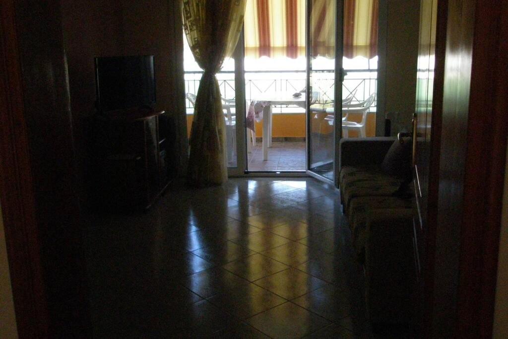 Lina'S Apartment ฮีมาเรอ ภายนอก รูปภาพ